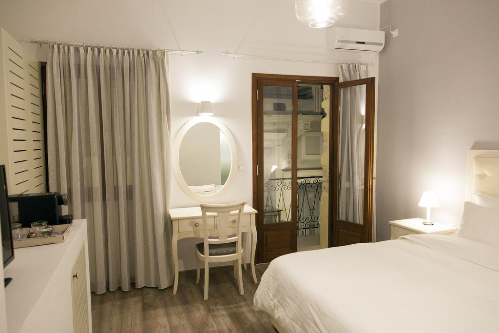 Shalom Luxury Rooms Kondilaki Chania  Ruang foto